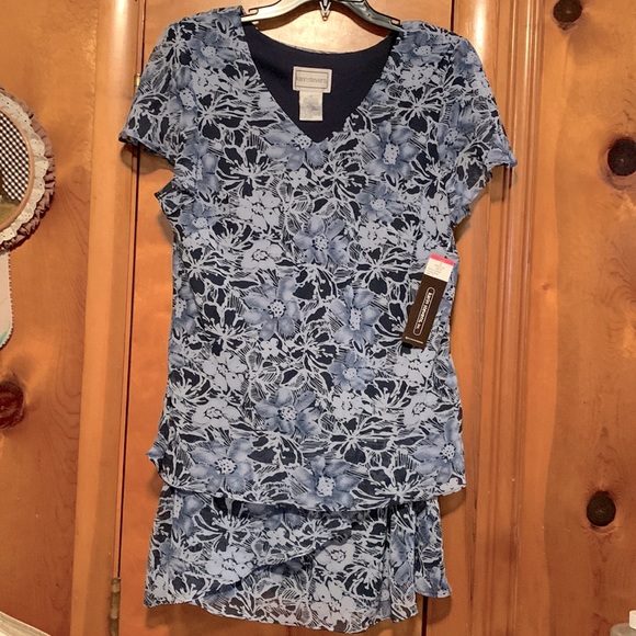2 piece dress by Karin Stephens, Size 18. - Picture 1 of 2